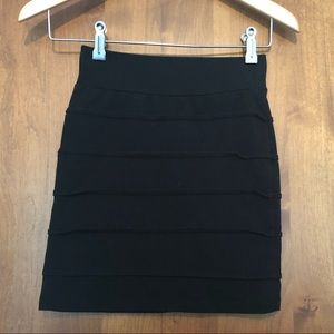 ✨3/$30✨Garage black tight skirt